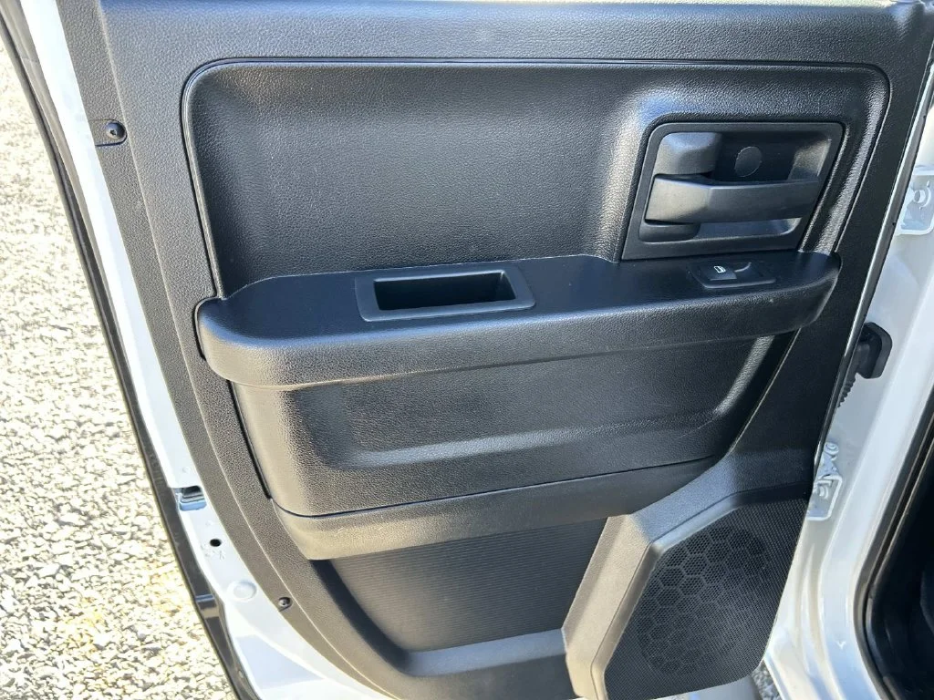 Used 2015 White Ram Express image 11