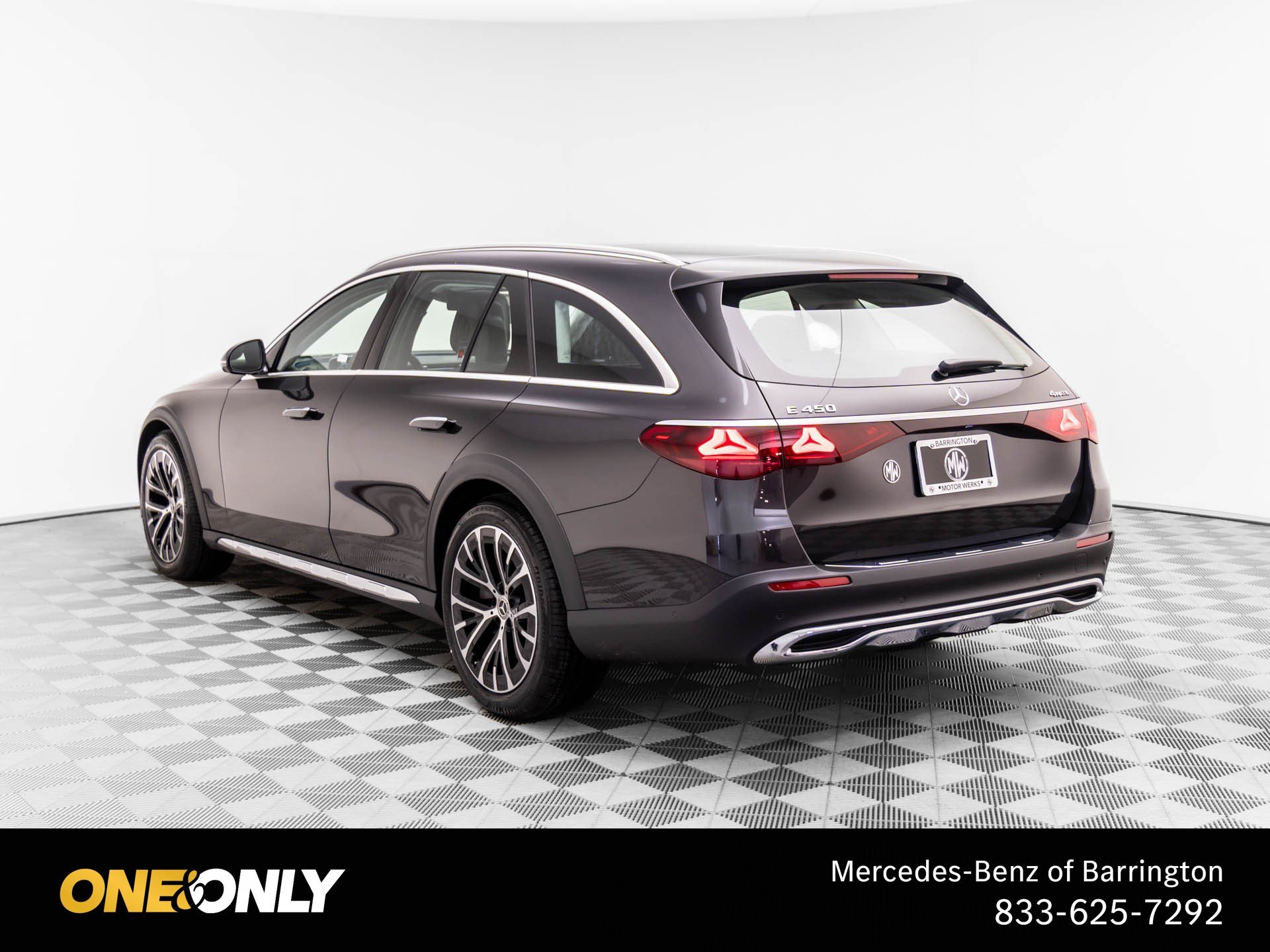 Used 2025  Mercedes-Benz E 450 image 3