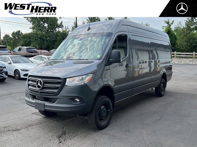 2026 Mercedes-Benz Sprinter Crew Van Cargo Van 170” 4cyl AWD