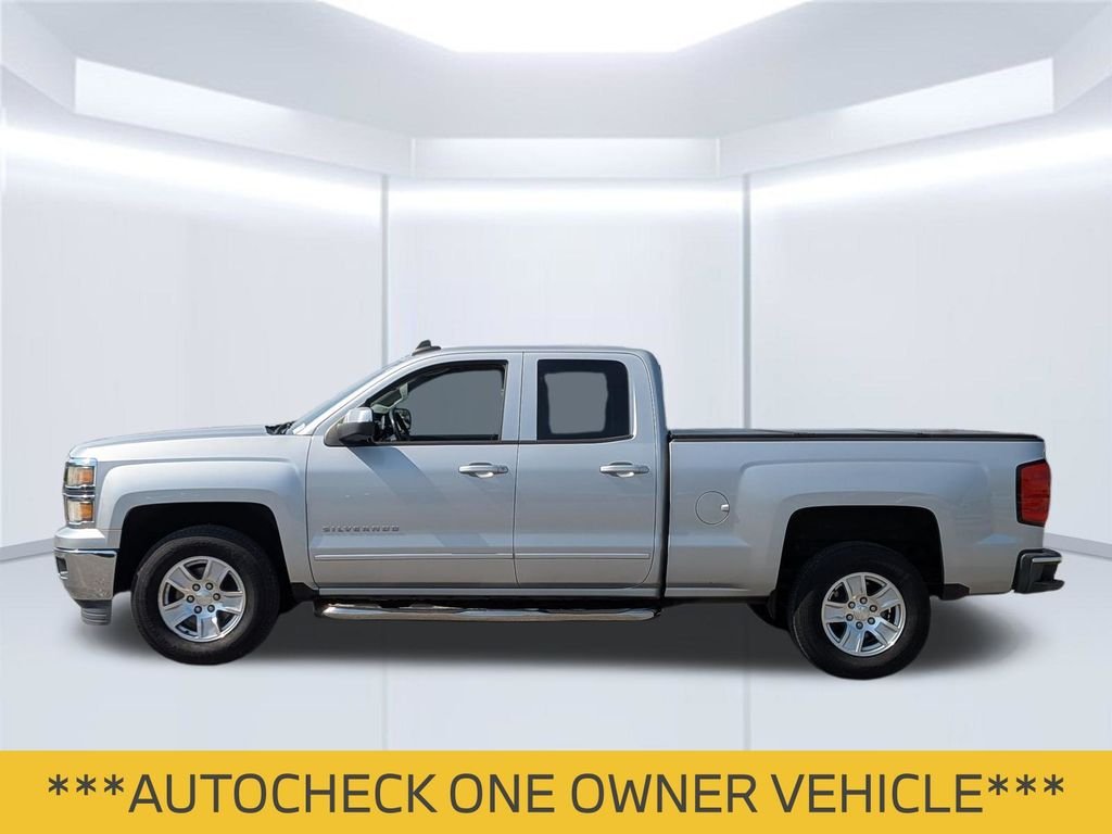 Used 2015 Silver Chevrolet LT image 2