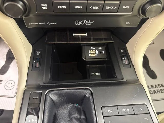 Used 2023 White Lexus GX 460 Premium image 9
