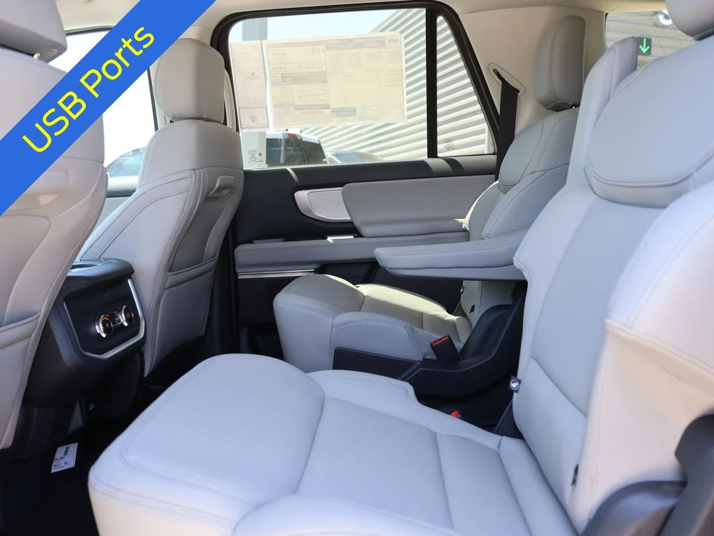 New 2026 Star White Metallic Tri-Coat Ford MAX Active image 20