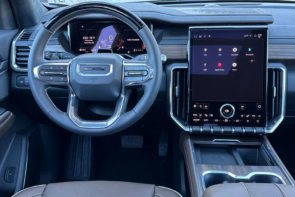 2027 GMC Acadia Denali Ultimate - Photo 11