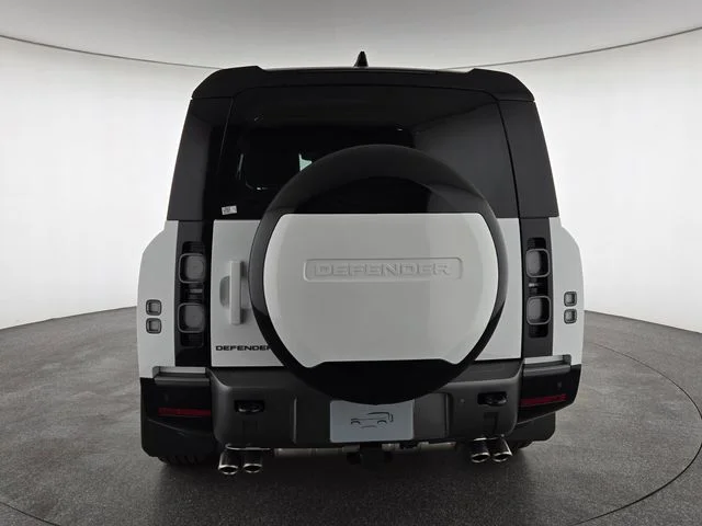 2025 Land Rover Defender V8 - Photo 7