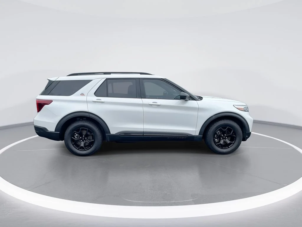 Used 2023 White Ford Timberline image 9