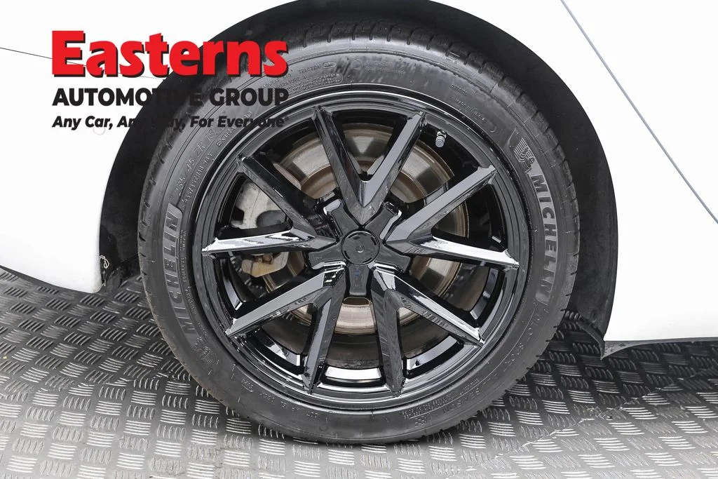 Used 2019 White Tesla Standard Range Plus image 24