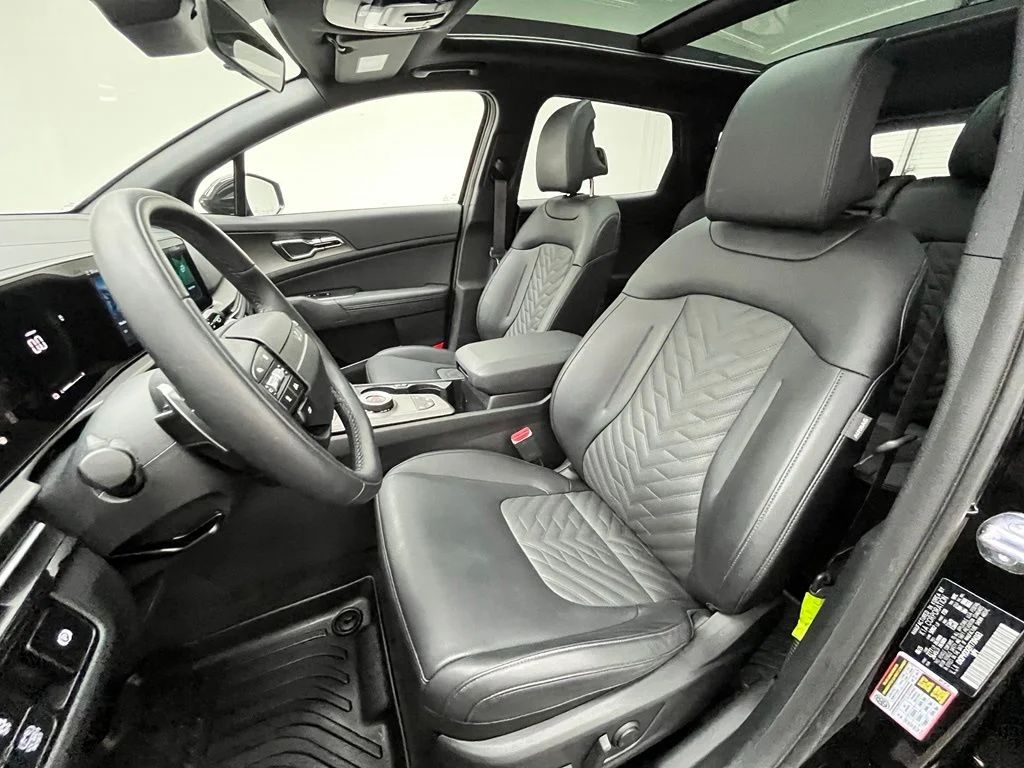 Used 2026 Black Kia X-Line image 22
