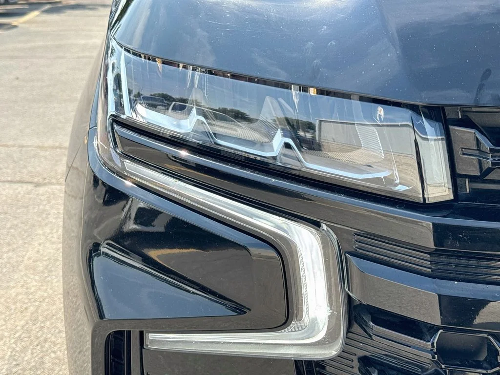 Used 2024 Black Chevrolet Z71 image 38