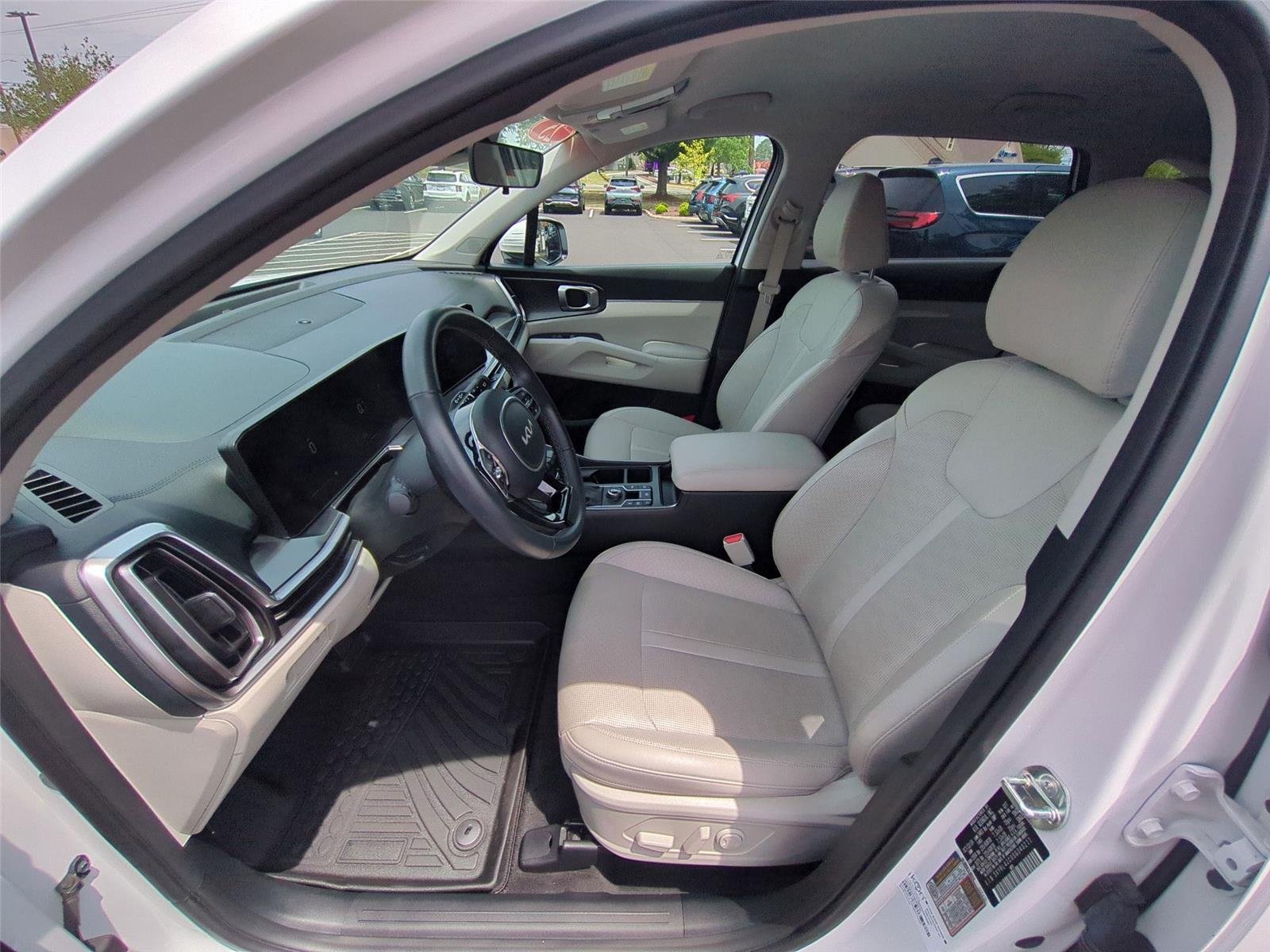 Used 2025 Glacial White Pearl Kia S image 30