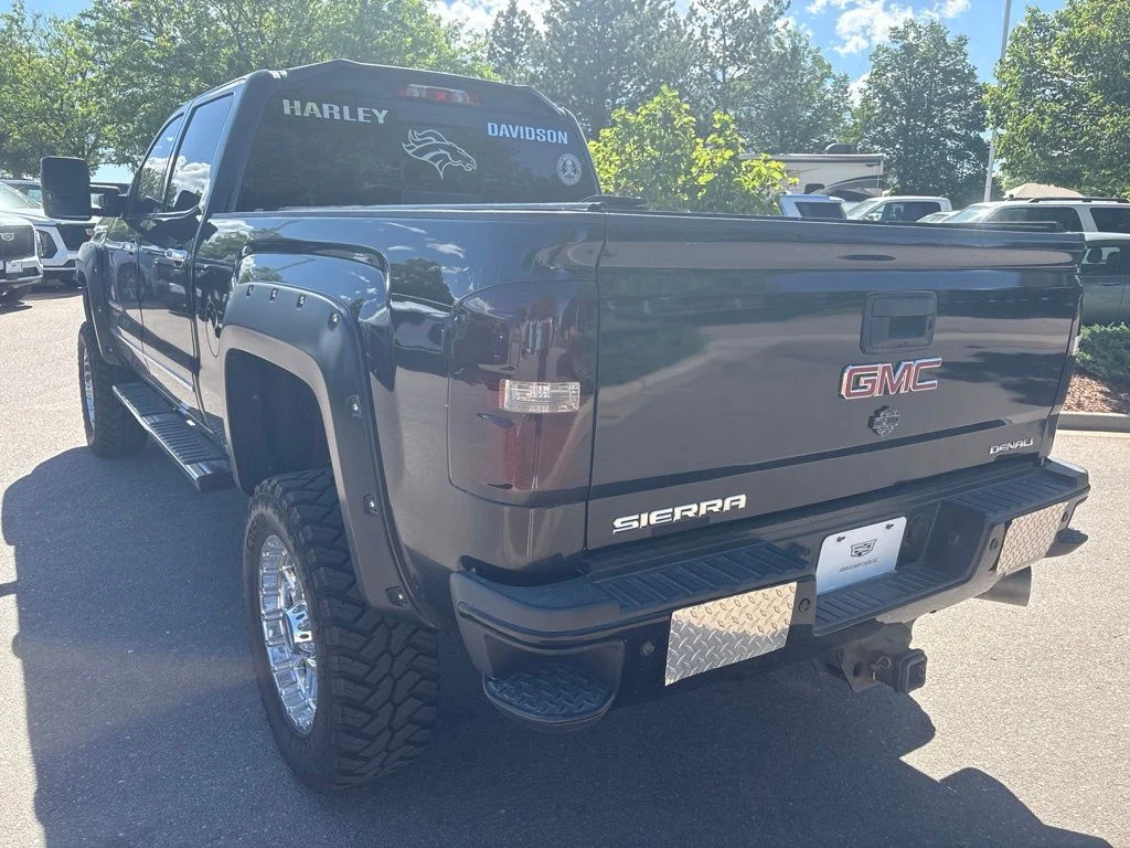 Used 2016 Onyx Black GMC Denali image 3