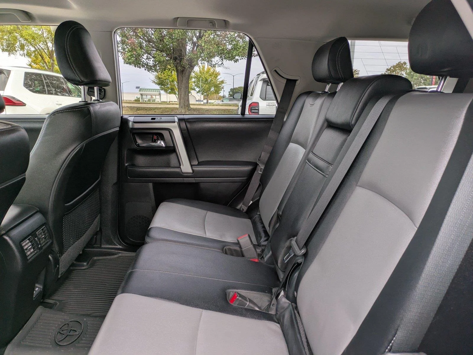 Certified Used 2023 Ice Cap Toyota SR5 Premium image 14