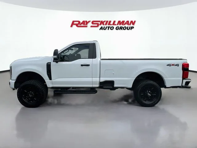 Used 2024 White Ford XL image 4