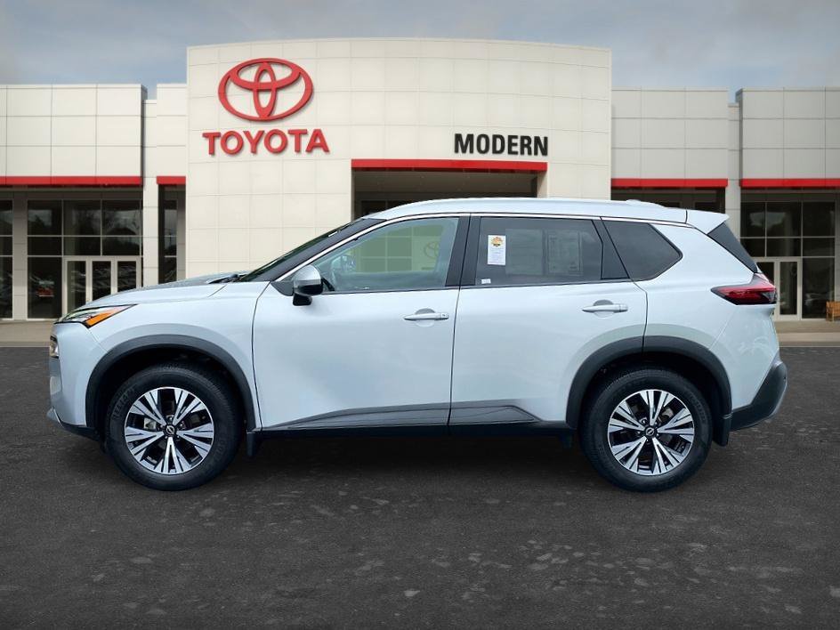 Used 2022 Brilliant Silver Metallic Nissan SV image 8