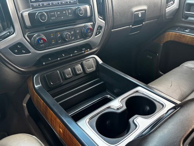 Used 2018 WHITE FROST TRICOAT GMC SLT image 23