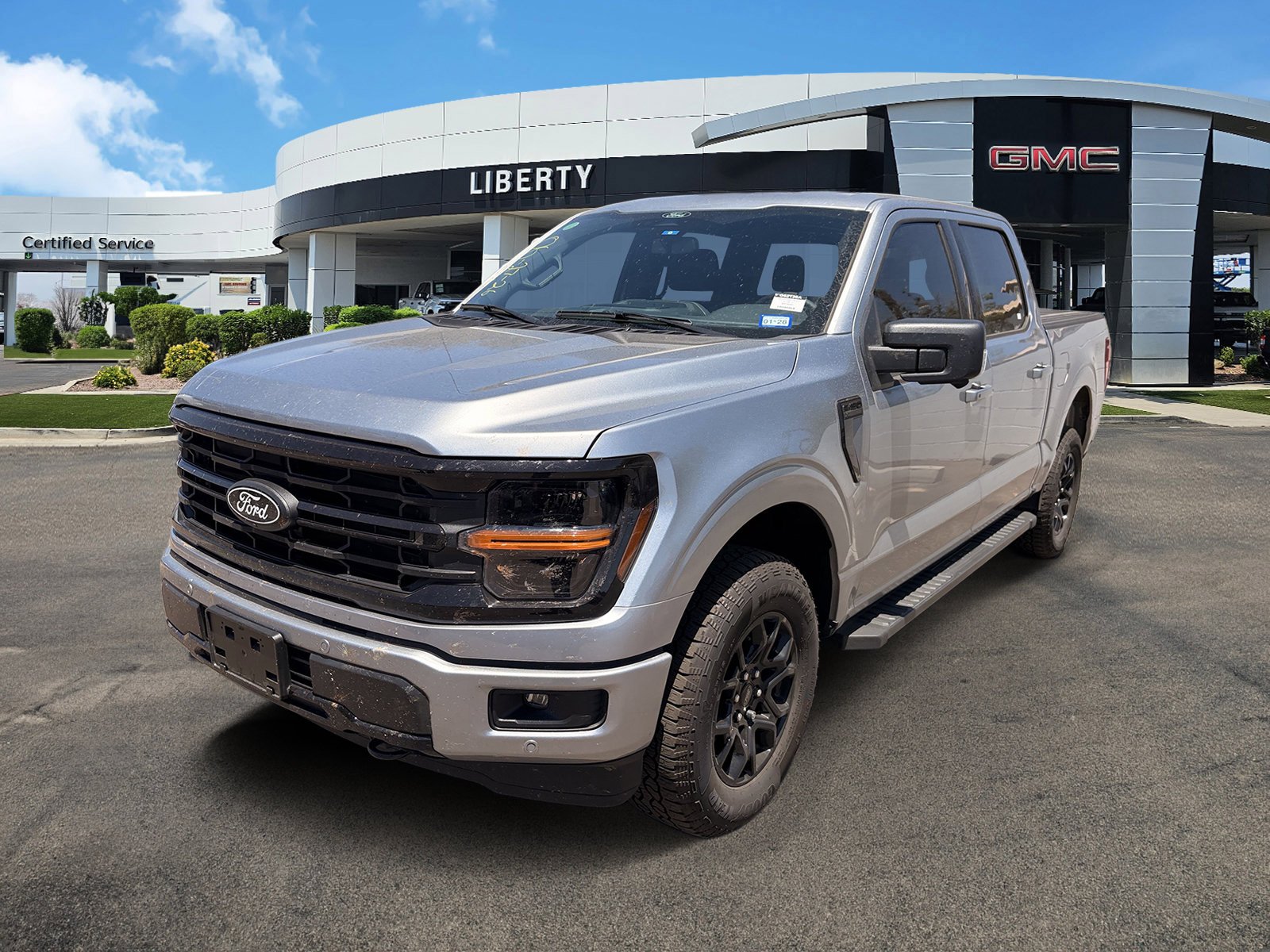 Used 2025 Silver Metallic Ford XLT image 3