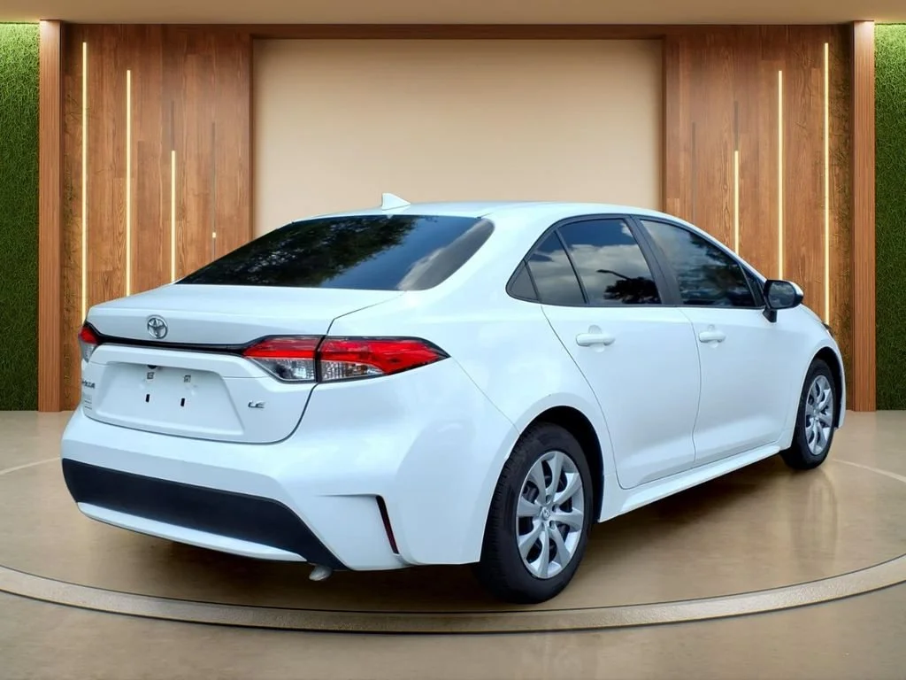 Used 2021 White Toyota LE image 31
