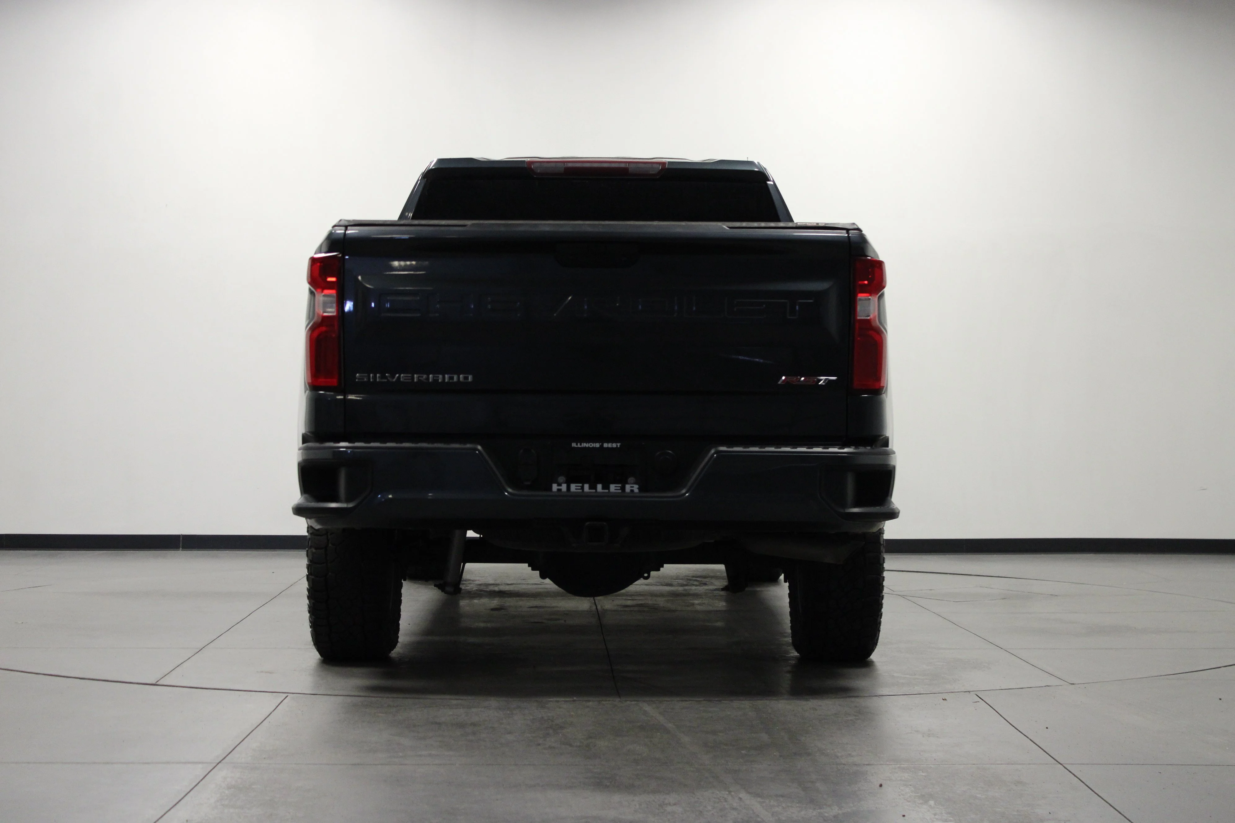 Used 2021 Shadow Gray Metallic Chevrolet RST image 5