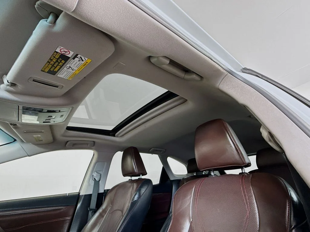 Used 2018 White Lexus 450hL Luxury image 24