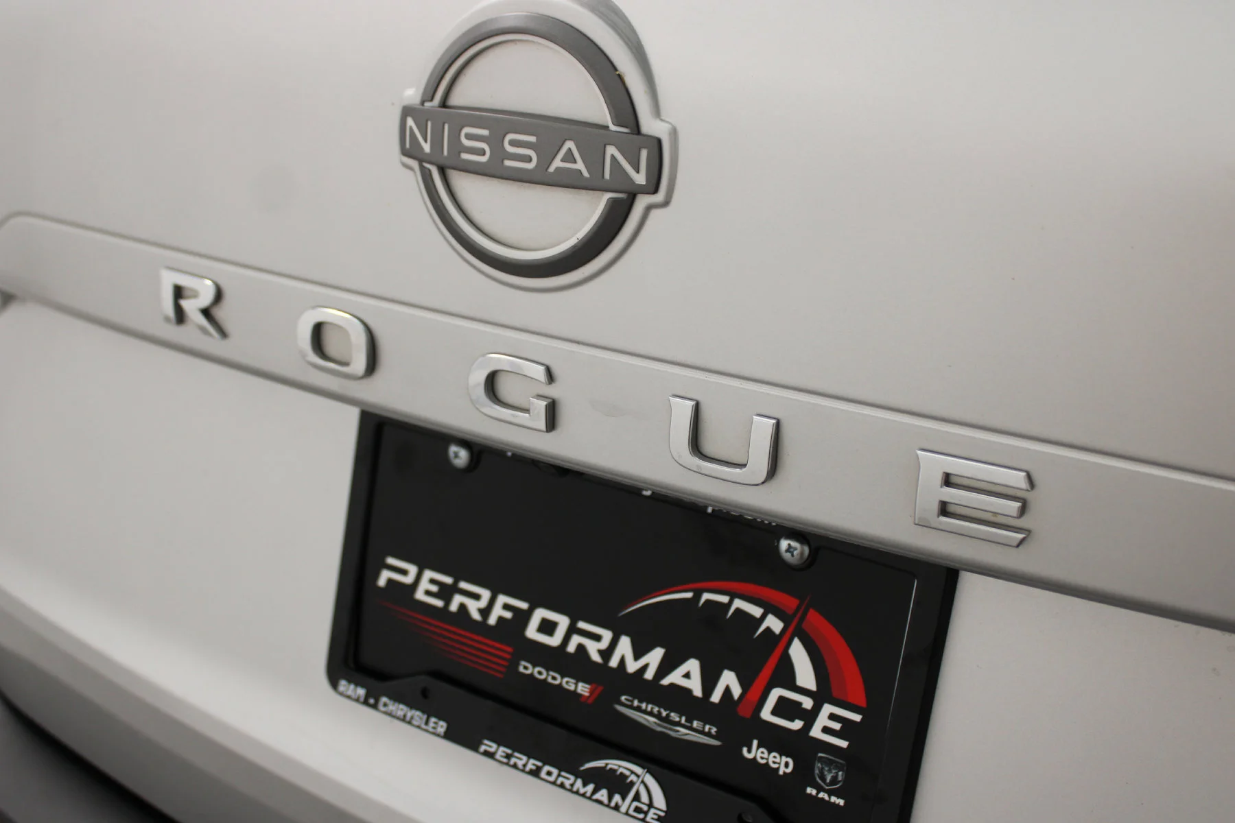 Used 2023 Brilliant Silver Metallic Nissan AWD SV image 21