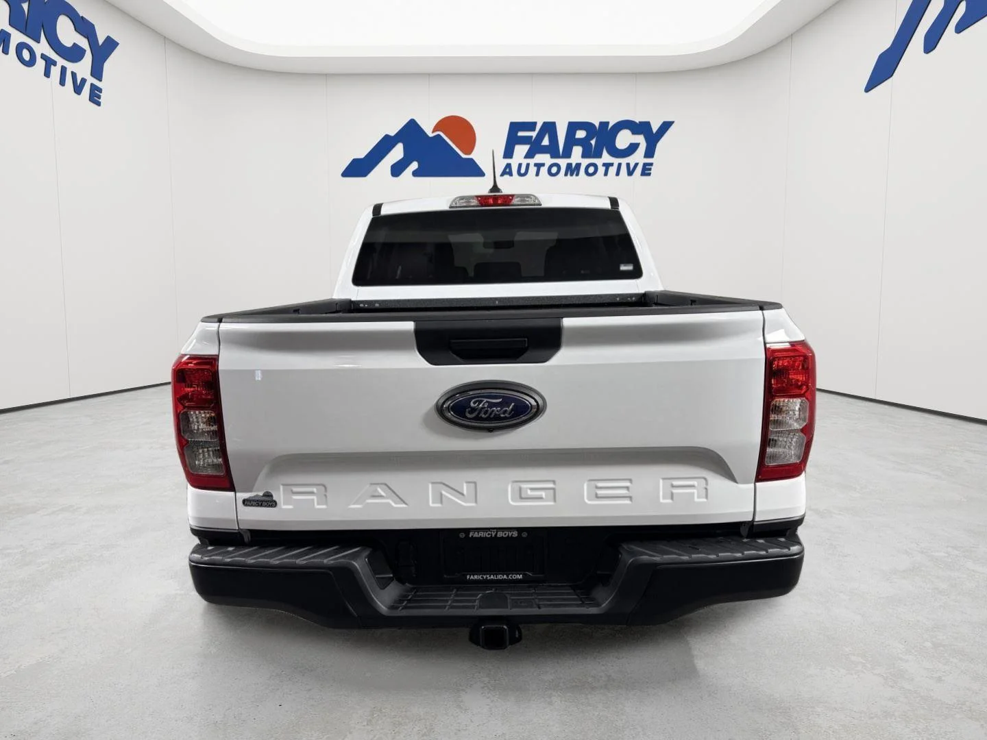 Used 2026 Oxford White Ford XL image 4