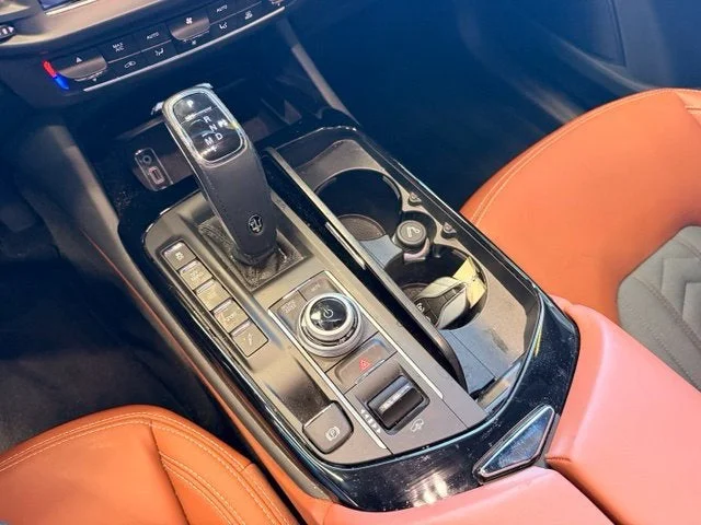 Used 2023 White Maserati GT image 17