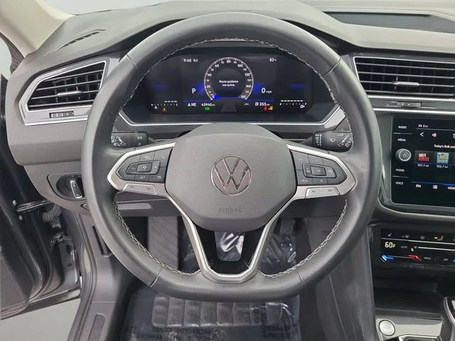 Used 2024 Gray Volkswagen SE image 24