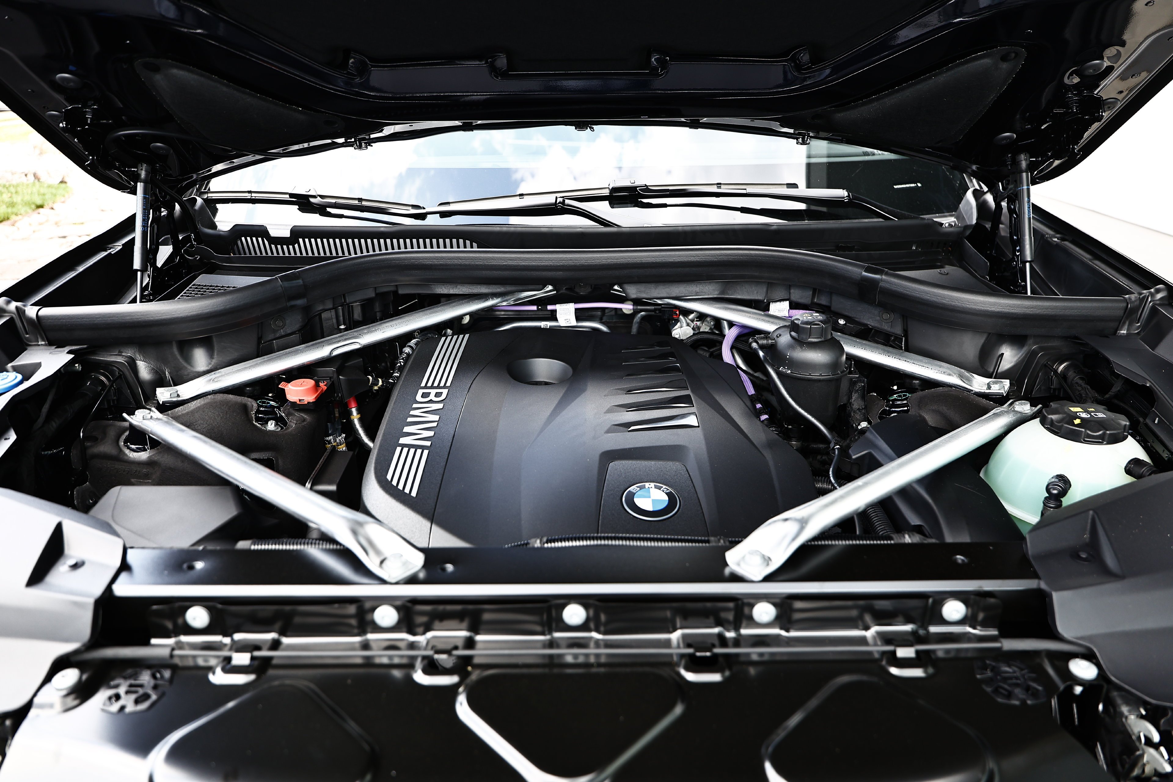 New 2027 Carbon Black Metallic BMW xDrive40i image 32