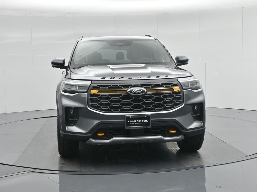 New 2026 Carbonized Gray Metallic Ford Tremor image 61
