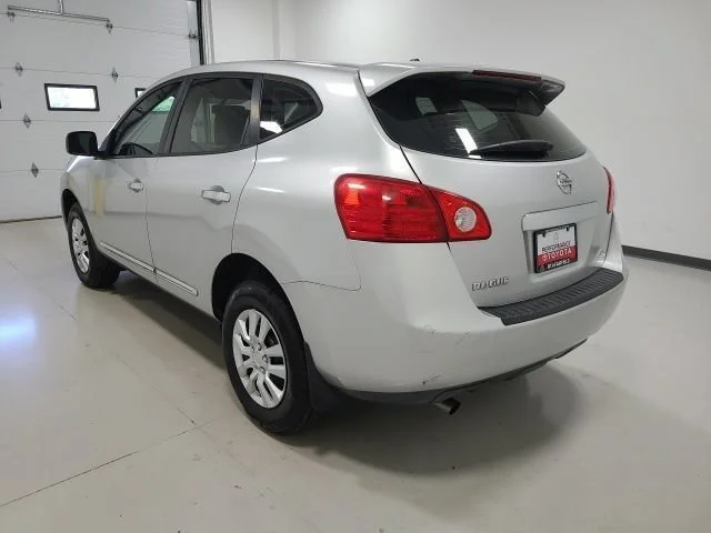 Used 2011 Brilliant Silver Nissan S image 4
