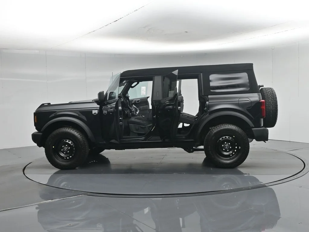 New 2026 Shadow Black Ford Big Bend image 33