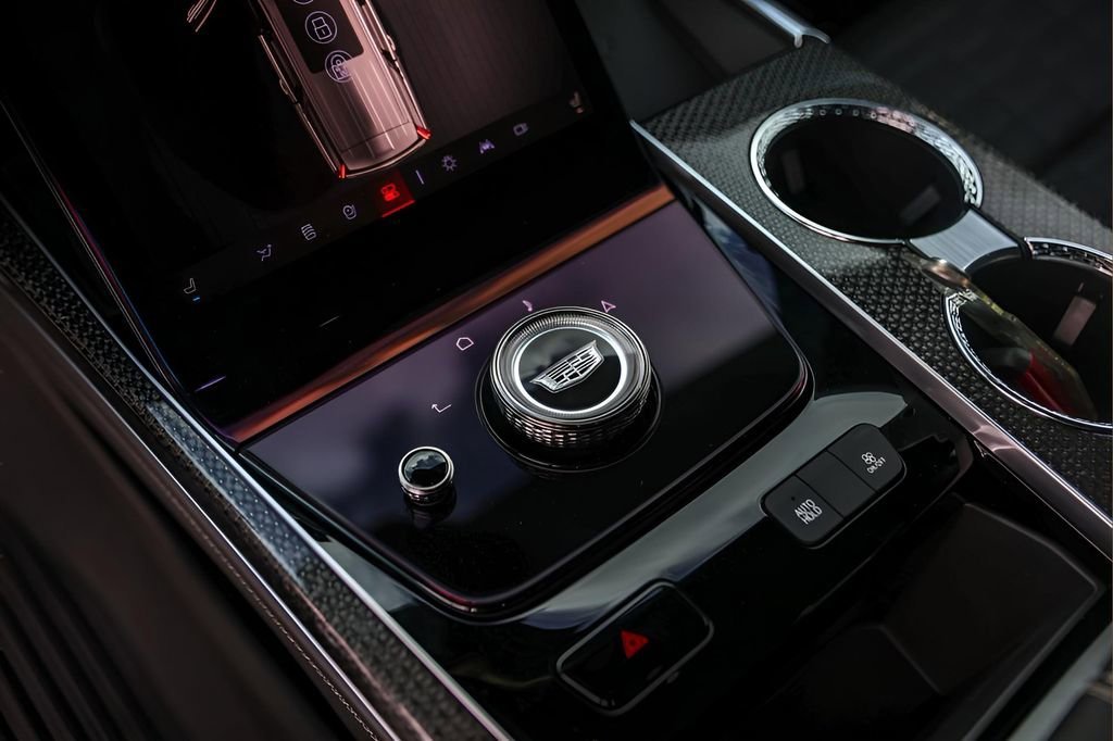 2025 Cadillac Escalade V-Series - Photo 19