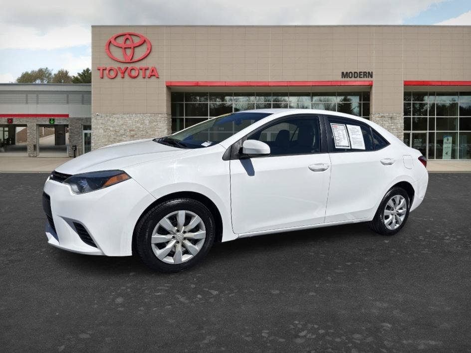 Used 2016 Super White Toyota LE image 5