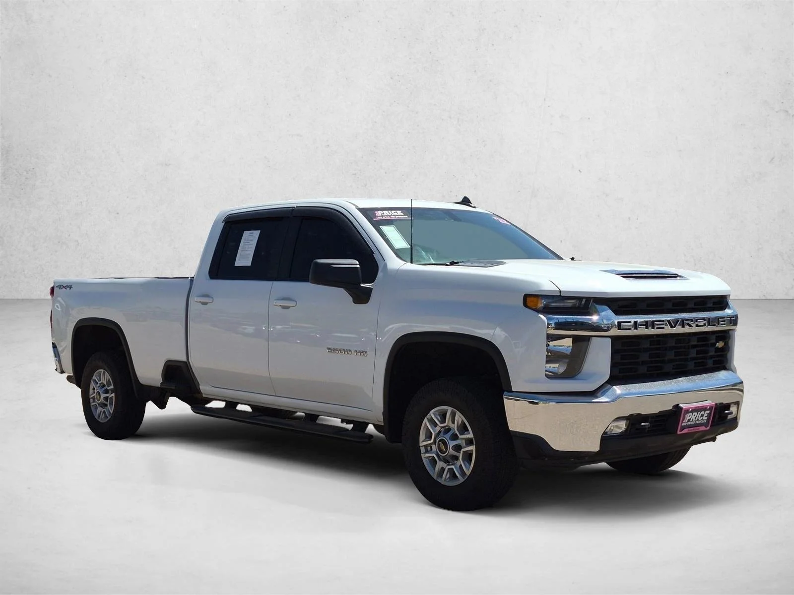 Used 2022 Summit White Chevrolet LT image 3