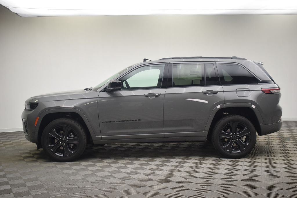New 2027 Sting-Gray Clearcoat Jeep Limited Reserve image 15
