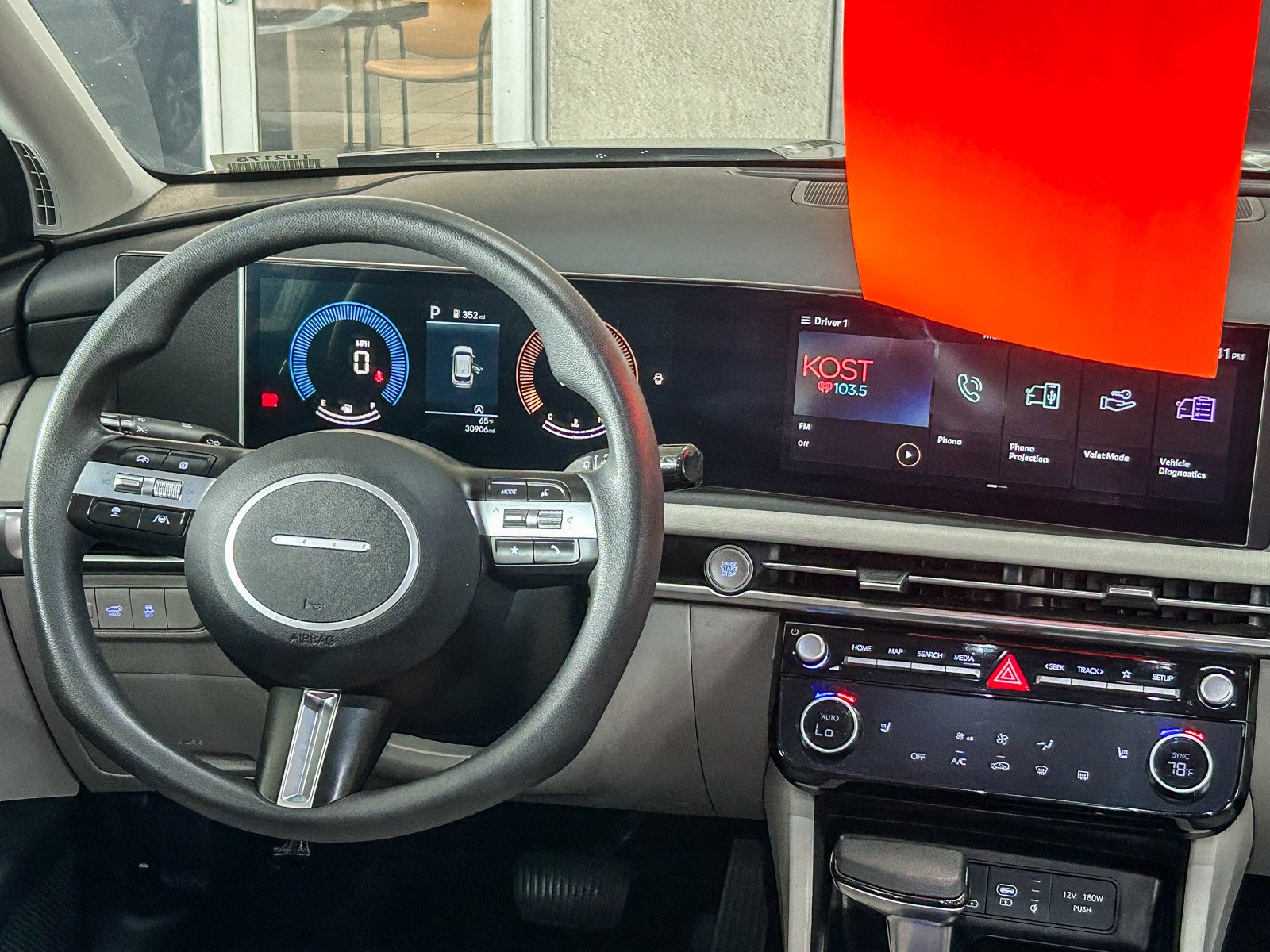 2025 Hyundai Tucson SEL - Photo 12
