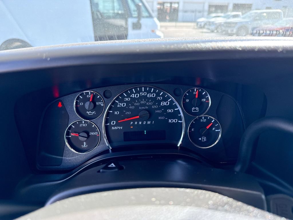 Used 2025 Summit White GMC Work Van image 13