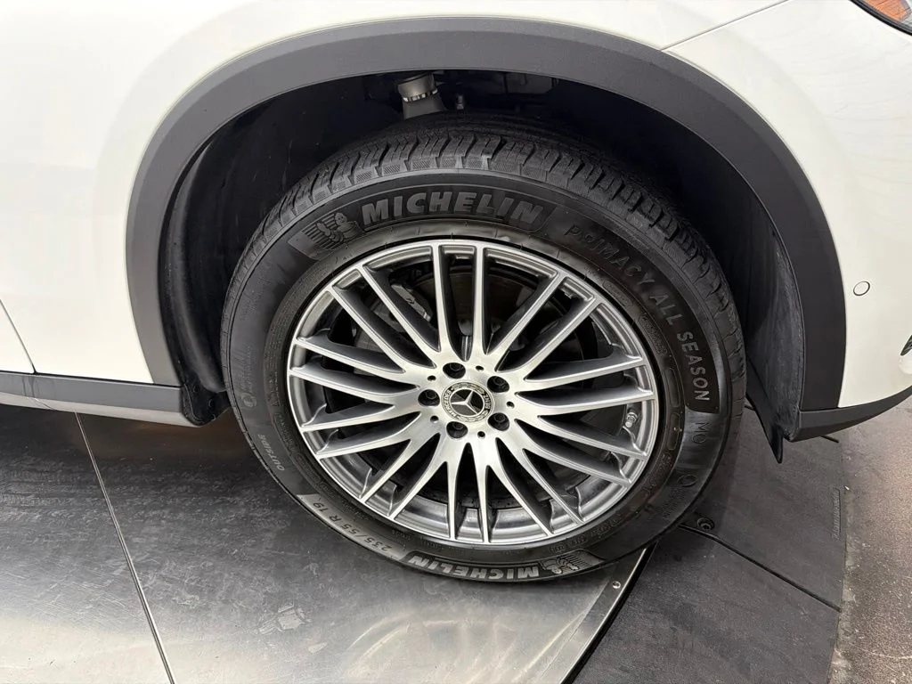Certified Used 2026 White Mercedes-Benz GLC 300 image 10