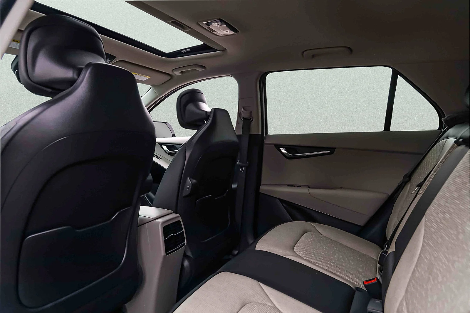 Certified Used 2025 Snow White Pearl Kia Wave image 22