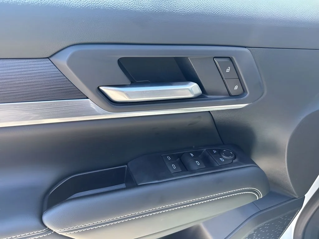 Used 2026 White GMC Elevation image 26