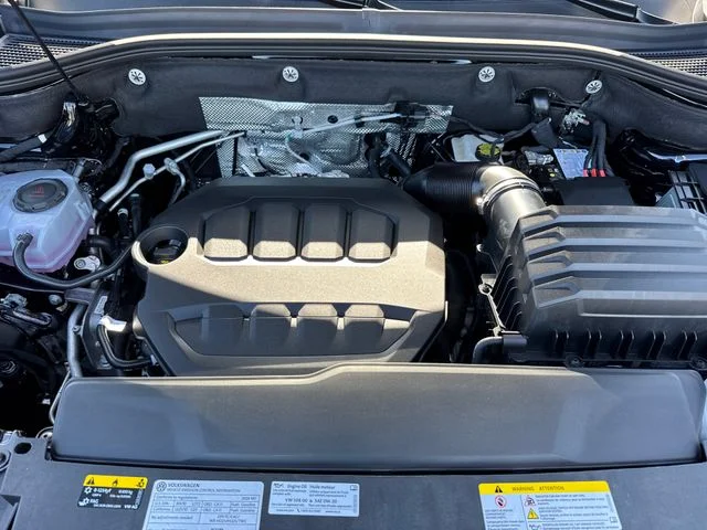 New 2026 Deep Black Pearl Volkswagen SE w/Technology image 10