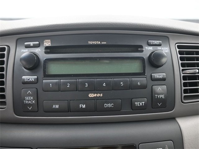 2008 Toyota Corolla LE photo 4