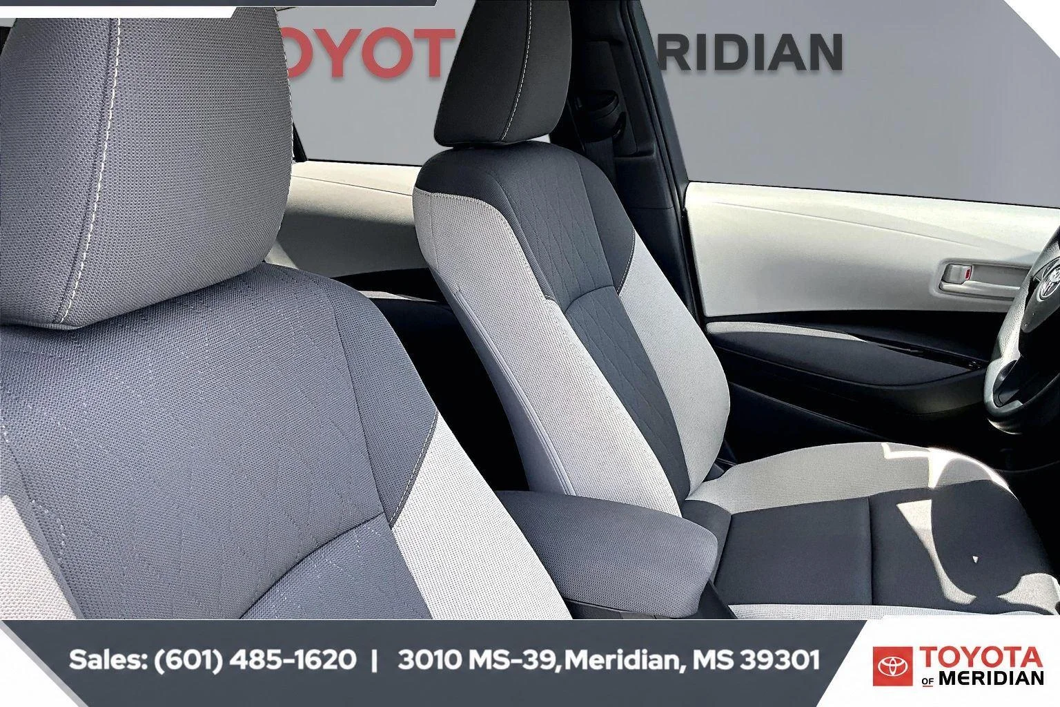 Used 2023 Ice Cap Toyota LE image 6