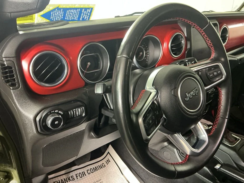 Certified Used 2022 Green Jeep Unlimited Rubicon image 9