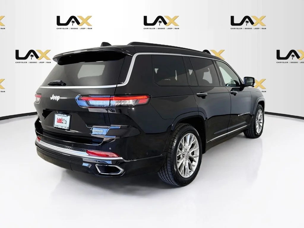 Used 2024 Black Jeep Summit image 7