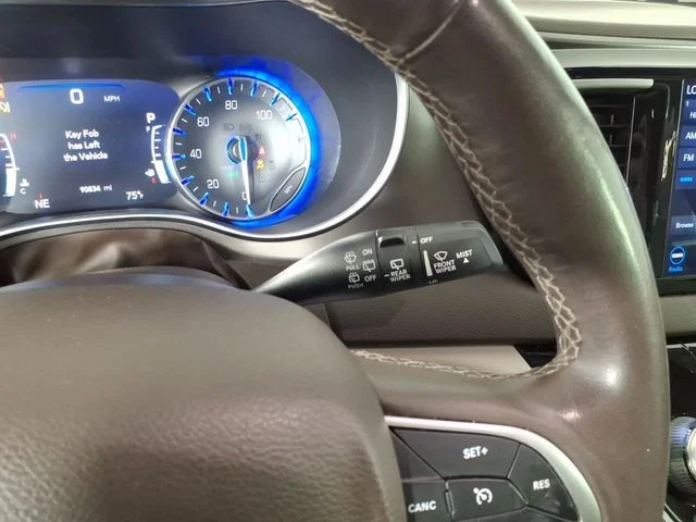 Used 2018 Red Chrysler Touring L Plus image 19