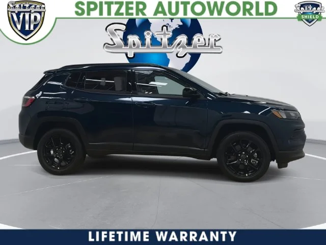 New 2026 Fathom Blue Pearl-Coat Exterior Paint Jeep Altitude image 4