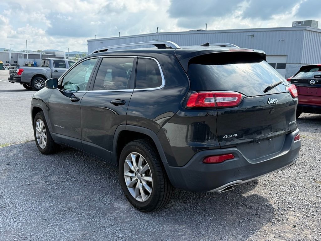 Used 2016 Black Jeep Limited image 21