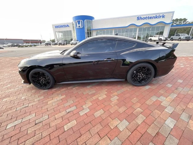 Used 2024 Black Ford GT Premium image 28