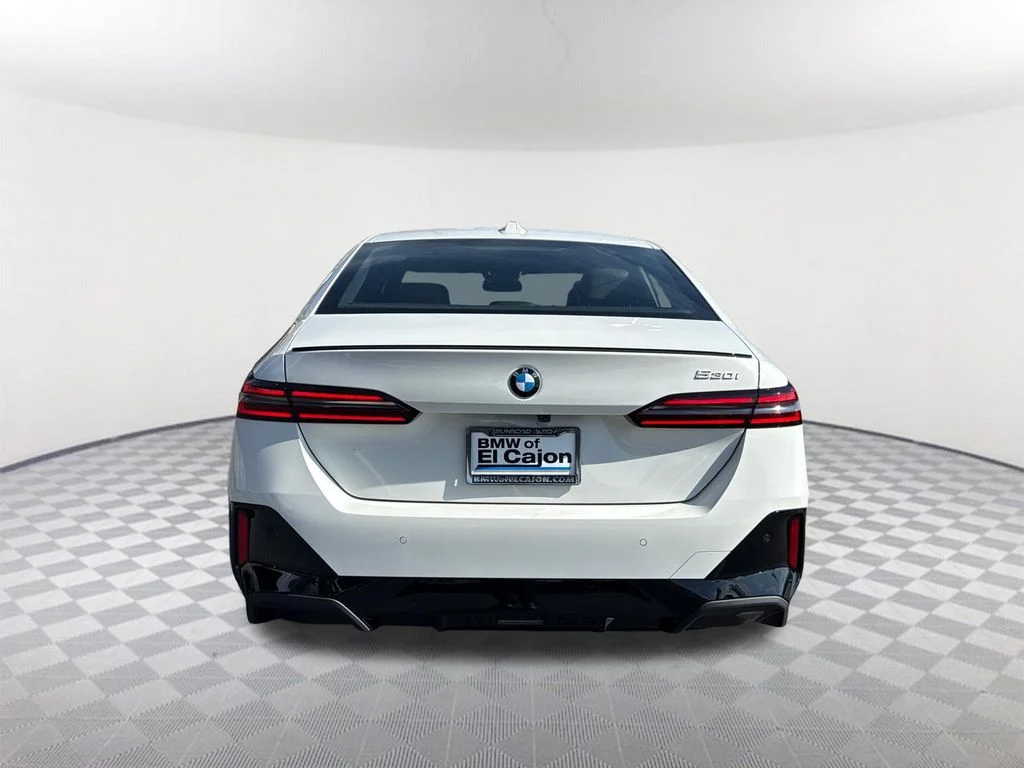 New 2027 White BMW 530i image 5