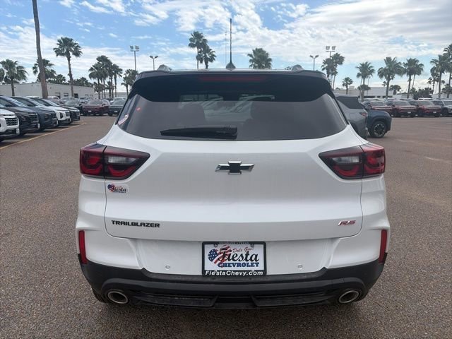 New 2026 Iridescent Pearl Tricoat Chevrolet RS image 5